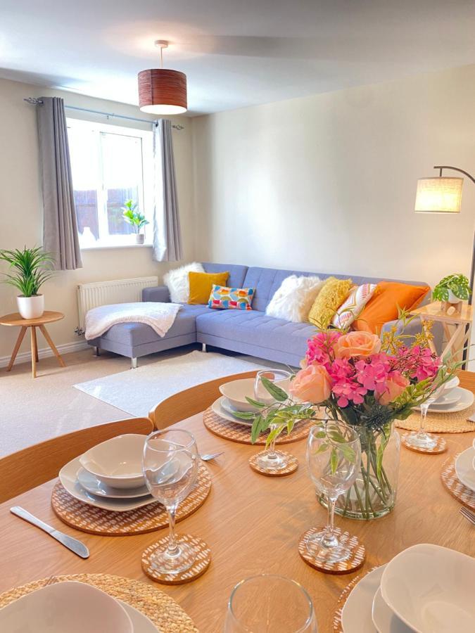 Free Private Parking! Oakley House And Garden! Fully Equipped 4 Comfy Beds Vila Corby Exterior foto